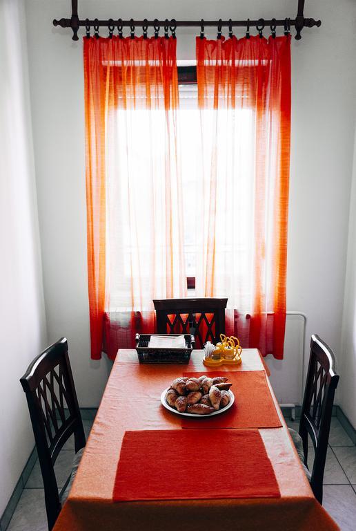 Apartmani Maraton Vukovar Habitación foto
